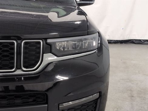 Used 2021 Jeep Grand Cherokee L Limited image 11