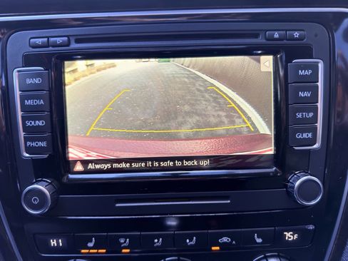 Used 2014 Volkswagen Passat TDI SEL Premium image 17