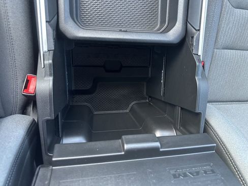 Used 2019 RAM 1500 Big Horn image 11