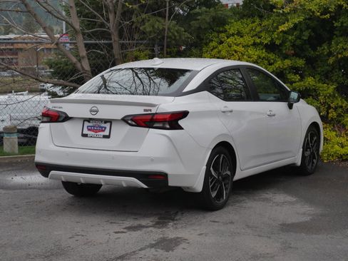 Certified 2023 Nissan Versa SR w/ Trunk Package FWD image 21