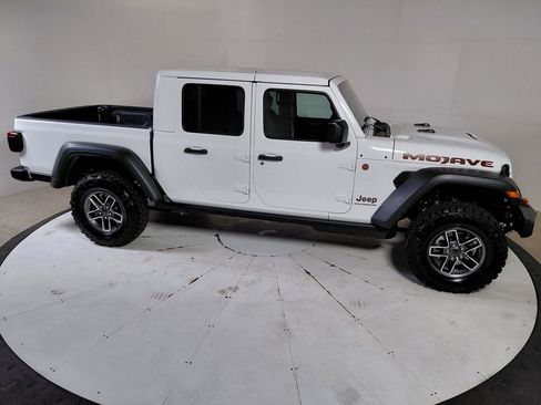 New 2026 Jeep Gladiator Mojave AWD/4WD image 8