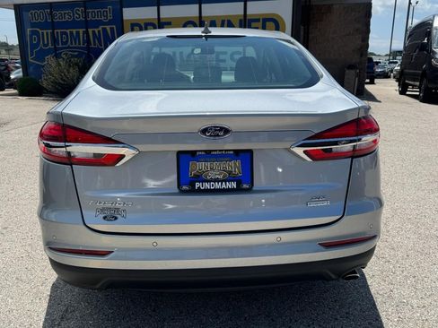 Used 2020 Ford Fusion SE FWD image 4