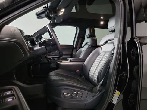 Used 2023 Rivian R1T Adventure image 13