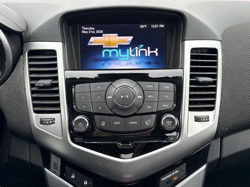 Used 2014 Chevrolet Cruze LT FWD image 24