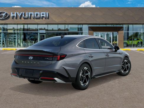 New 2026 Hyundai Sonata SEL FWD image 4