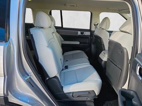 Used 2025 Hyundai Santa Fe SEL image 19