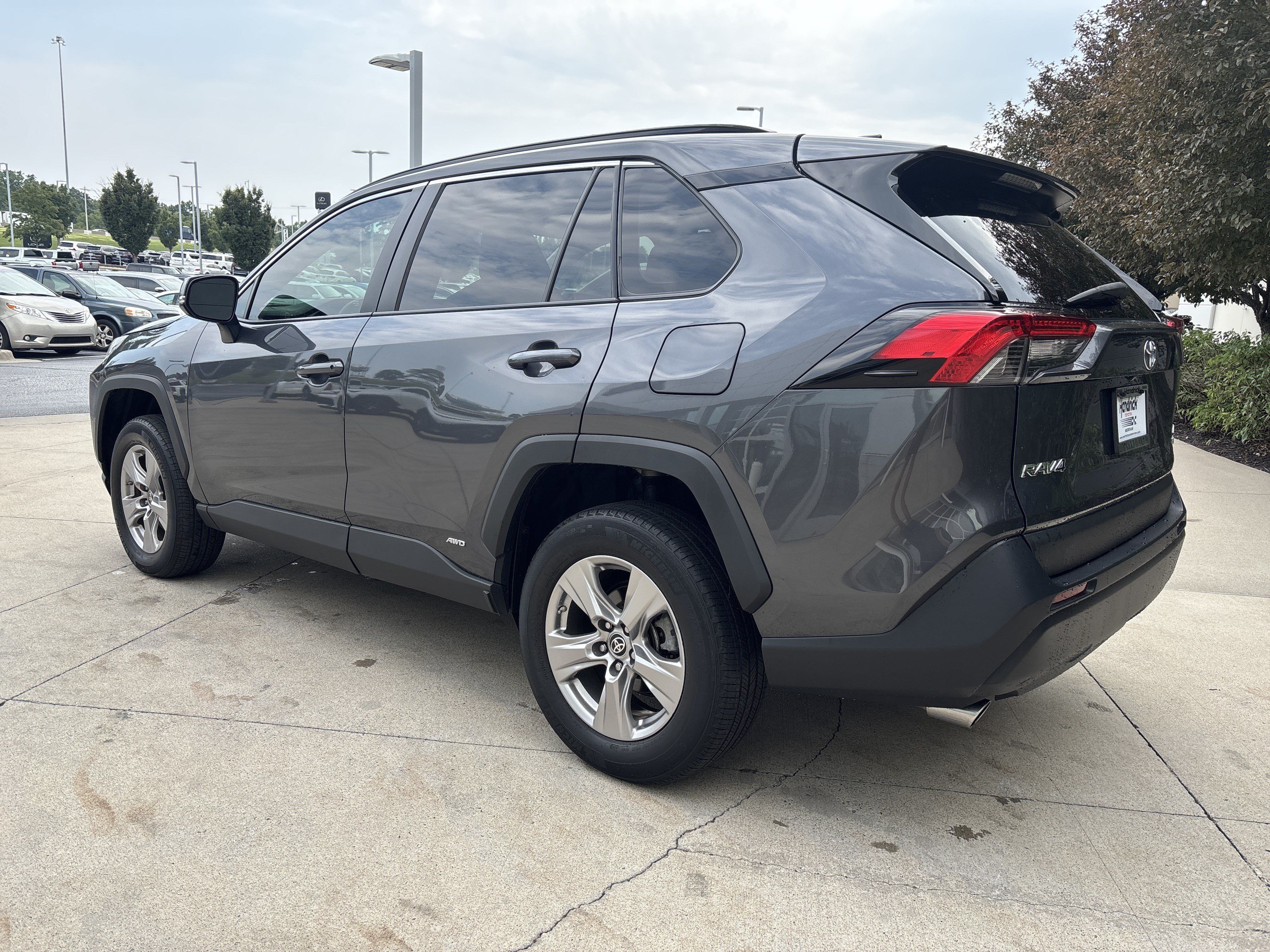 Used 2023 Toyota RAV4 LE AWD/4WD image 7