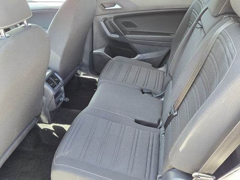 Used 2022 Volkswagen Tiguan S image 11