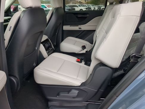 New 2026 Lincoln Aviator 2WD image 21