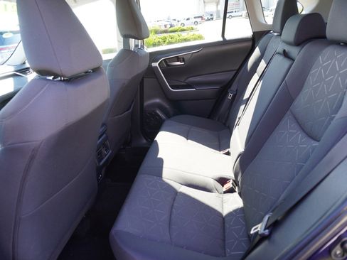 Used 2021 Toyota RAV4 XLE w/ XLE Grade Weather Package image 15