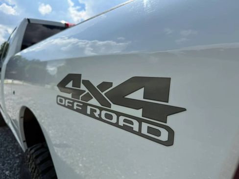Used 2022 RAM 2500 Tradesman w/ Chrome Appearance Group AWD/4WD image 11