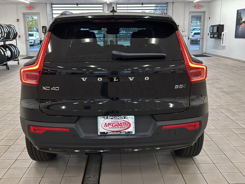 New 2026 Volvo XC40 B5 Ultra w/ Protection Package Premier image 6