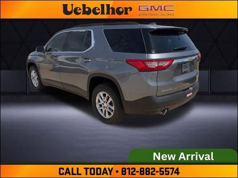 Used 2021 Chevrolet Traverse LT image 9