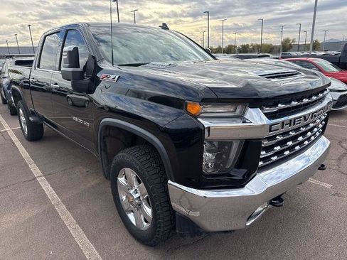Used 2021 Chevrolet Silverado 2500 LTZ image 2