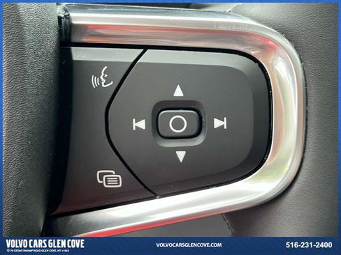 Certified 2025 Volvo XC40 B5 Plus w/ Protection Package Premier image 22