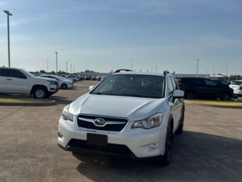 Used 2014 Subaru Crosstrek 2.0i Limited w/ Popular Package #1 AWD/4WD image 6