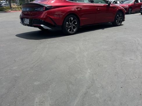 Used 2025 Hyundai Sonata SEL FWD image 6