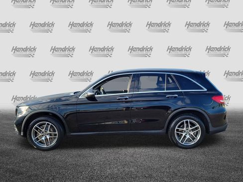 Used 2019 Mercedes-Benz GLC 300 image 4