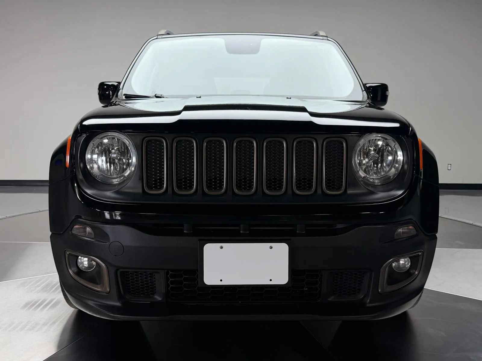 Used 2016 Jeep Renegade 75th Anniversary FWD image 3