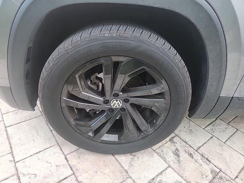 Used 2022 Volkswagen Atlas SE w/ Black Wheel Package image 7
