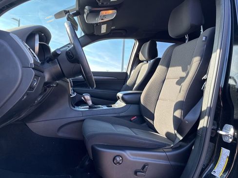 Used 2020 Jeep Grand Cherokee Laredo image 12