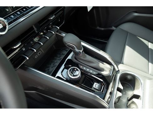 New 2026 GMC Canyon Elevation w/ Convenience Package image 23