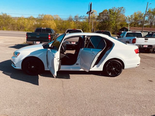 Used 2015 Volkswagen Jetta SE FWD image 8