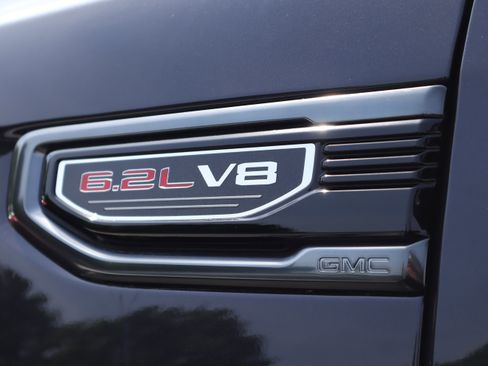 Used 2024 GMC Sierra 1500 AT4 w/ Technology Package AWD/4WD image 36