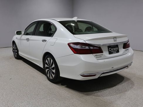 Used 2017 Honda Accord Hybrid Sedan image 5