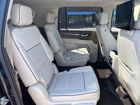 Used 2021 GMC Yukon XL Denali image 19