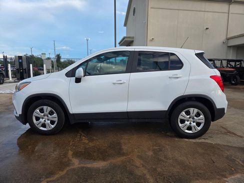 Used 2017 Chevrolet Trax LS w/ Fleet Convenience Package FWD image 8