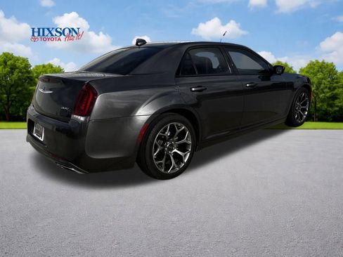 Used 2015 Chrysler 300 S image 6