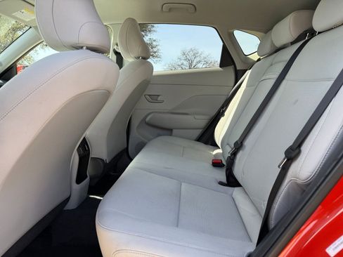 Used 2025 Hyundai Kona SEL image 25