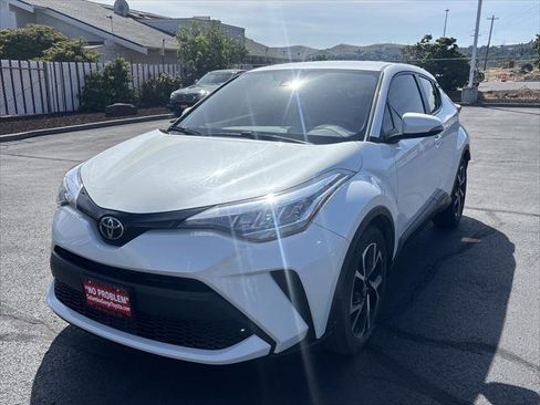 Certified 2021 Toyota C-HR XLE FWD image 1