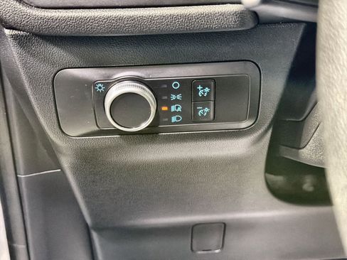 Used 2020 Ford Escape SE image 36