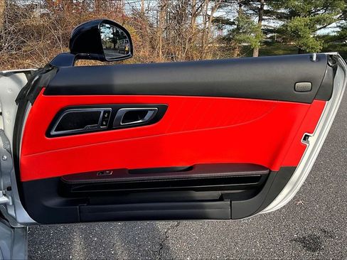 Used 2018 Mercedes-Benz AMG GT Roadster image 15