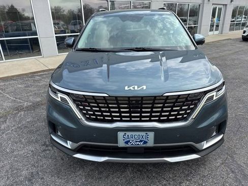 Used 2022 Kia Carnival SX Prestige FWD image 2