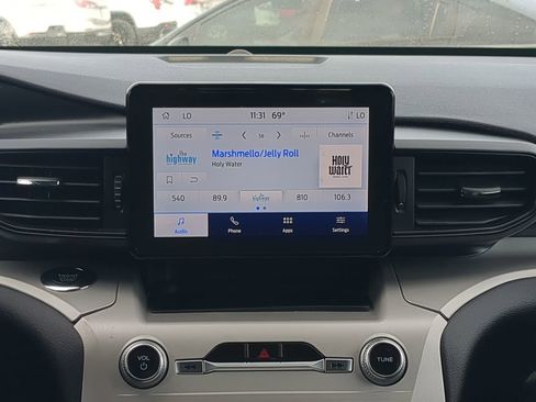 Certified 2024 Ford Explorer XLT image 18