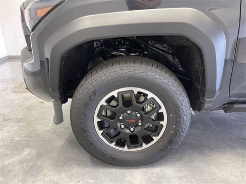 Certified 2024 Toyota Tacoma TRD Off-Road w/ TRD Off Road Upgrade Package image 11