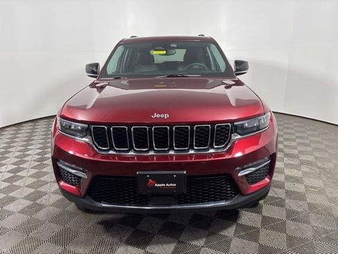 Used 2023 Jeep Grand Cherokee Limited AWD/4WD image 2