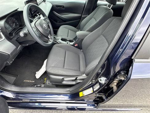 Certified 2023 Toyota Corolla LE image 9
