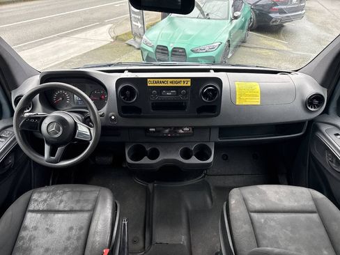 Used 2019 Mercedes-Benz Sprinter 144 image 20