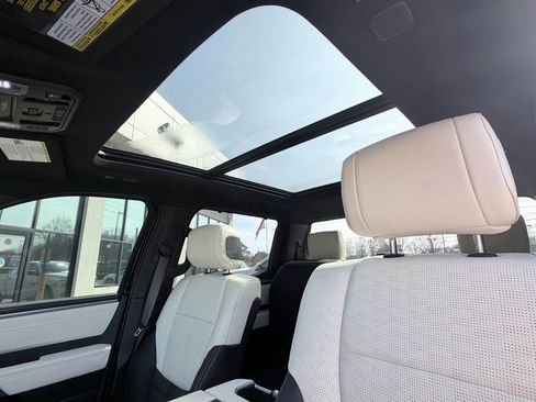 Used 2022 Toyota Tundra Capstone image 9