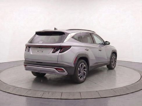 Used 2026 Hyundai Tucson Limited AWD/4WD image 6