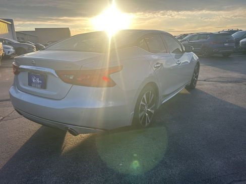 Used 2017 Nissan Maxima 3.5 SV image 11