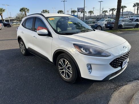 Used 2022 Ford Escape SEL image 8