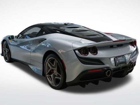 Used 2021 Ferrari F8 Tributo RWD image 3
