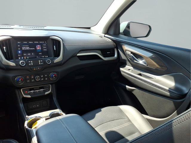 Used 2023 GMC Terrain Denali w/ Denali Premium Package AWD/4WD image 8