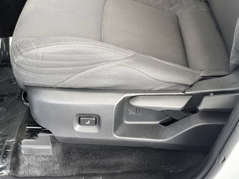 Used 2024 Toyota Tacoma SR RWD image 22