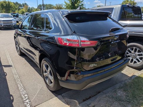 Used 2022 Ford Edge SEL w/ Convenience Package AWD/4WD image 4